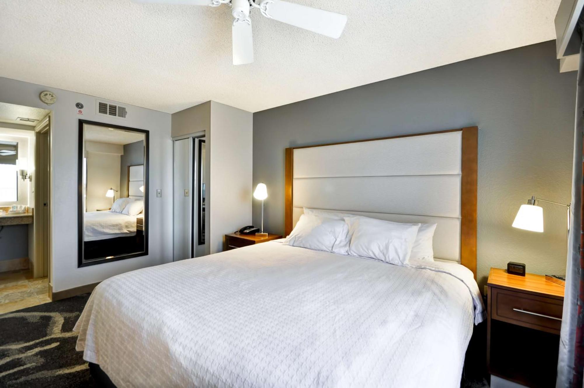 โฮมวูดสวีท บายฮิลตัน ฟีนิกซ์ บิลท์มอร์ โฮเต็ล Hotel ภายนอก รูปภาพ